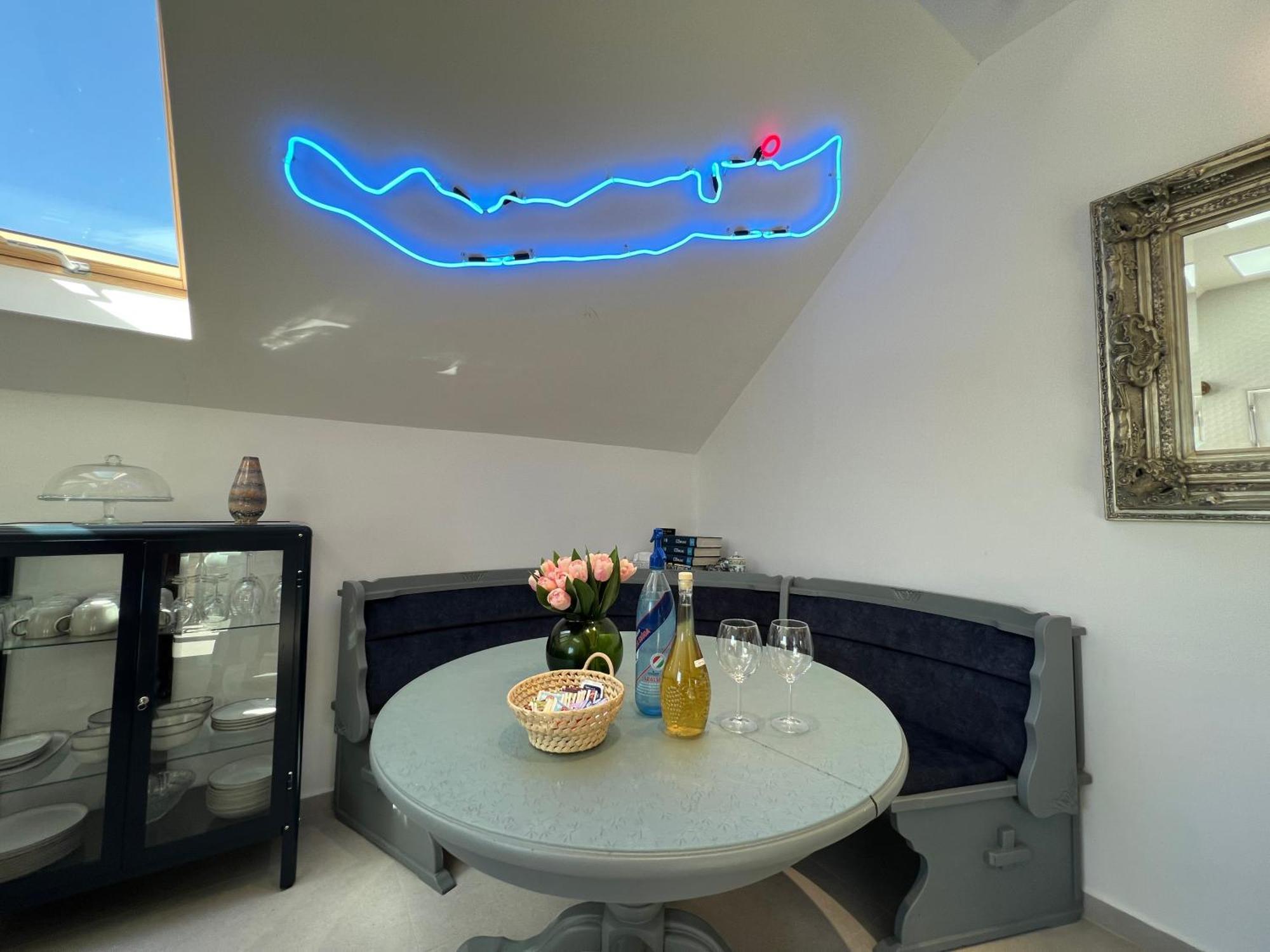 Neon Apartman Csopak Balaton Exterior foto